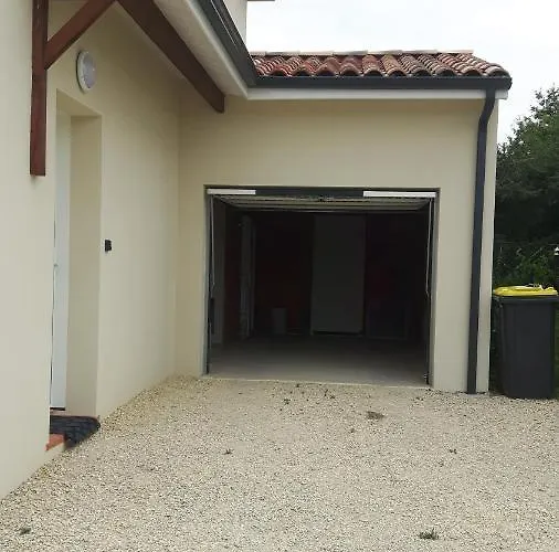 Hébergement de vacances Les De Castel - Les Muriers *