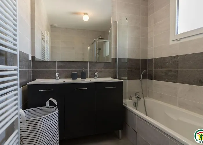 Les De Castel - Les Muriers Hébergement de vacances Castelmaurou