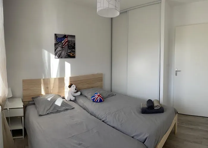 Les De Castel - Les Muriers Hébergement de vacances